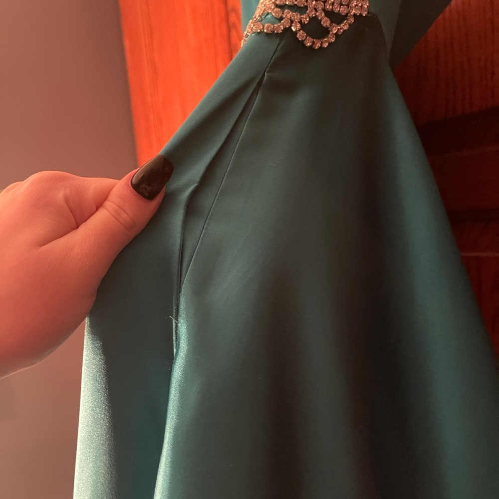 Prom Dress - Picture 3 of 4
